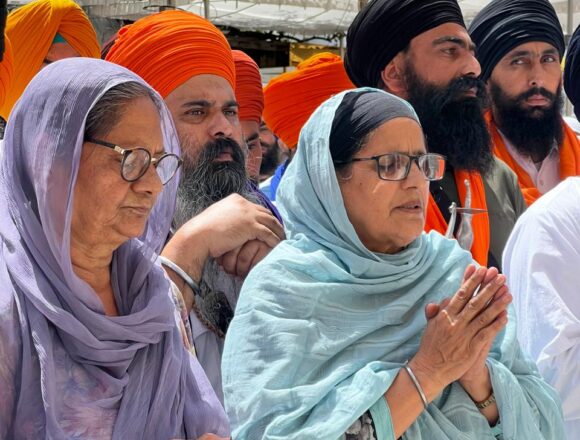 Parents of Bhai Amritpal Singh lifts stir in Amritsar to focus on poll campaign in Khadoor Sahib