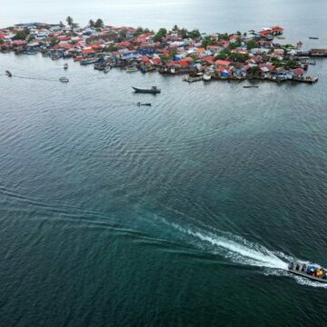 ‘Life goes on’ – Panama islanders relocated as sea level rises